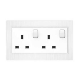 فيش 13 أمبير مع مفتاح مجوز - فيامكو - أبيض - مودرن